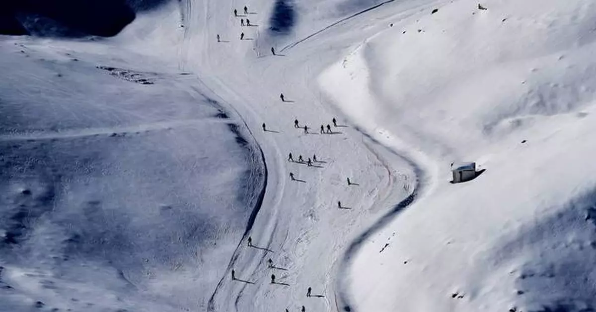 Photos show people in Lebanon enjoying winter weather on the slopes