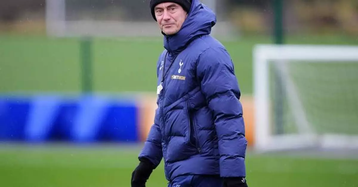 Kolo Muani 'fine' after car accident and available for Tottenham in Champions League, says Frank