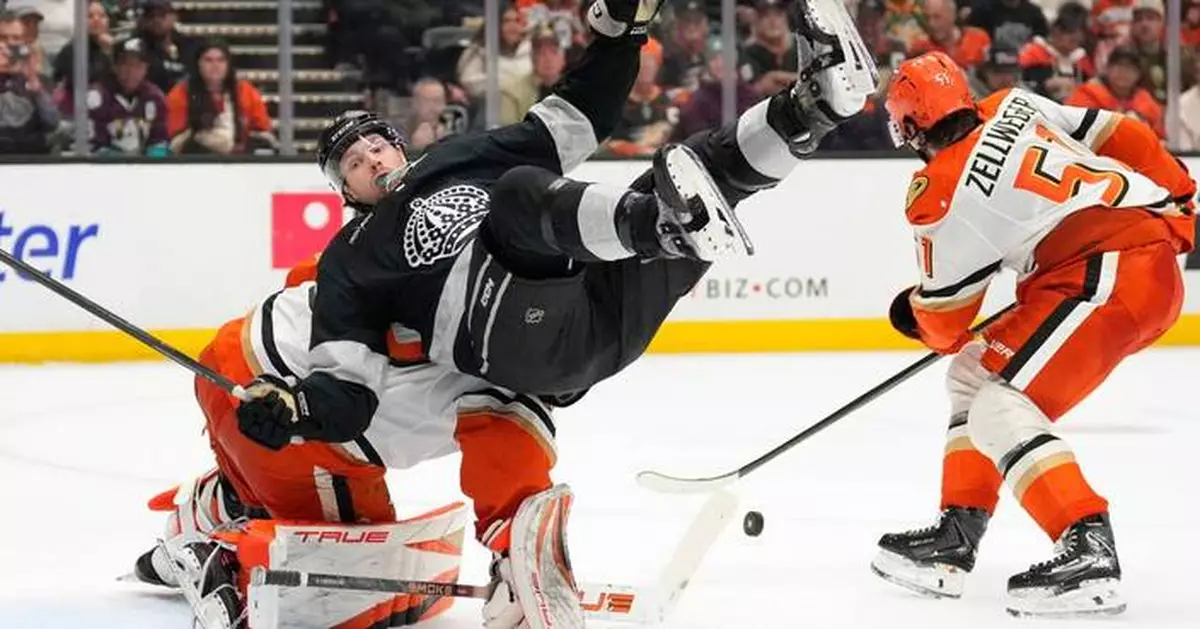 Beckett Sennecke sets up Mikael Granlund in OT, Ducks beat Kings 2-1 for weekend sweep