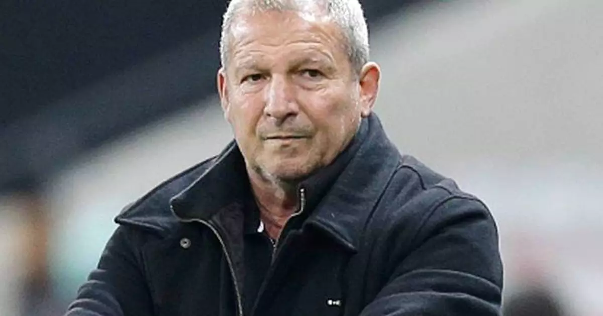 Rolland Courbis, a passionate figure in French soccer, dies at 72