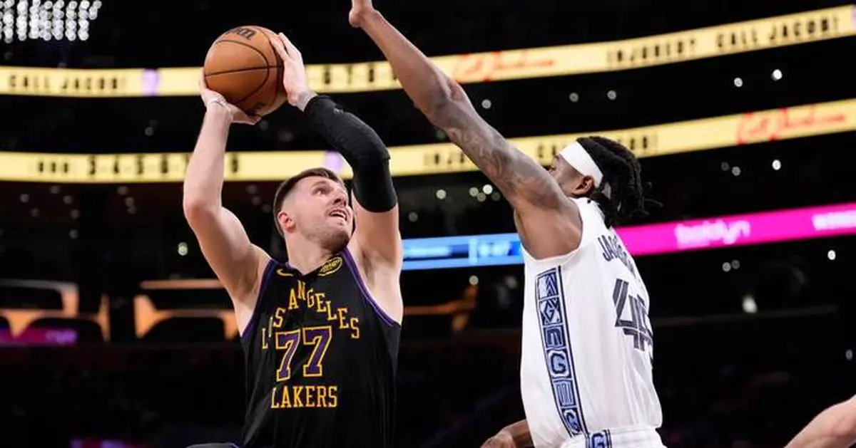 Doncic and James score 30+ each for 1st time this season in Lakers' 128-121 win over Grizzlies