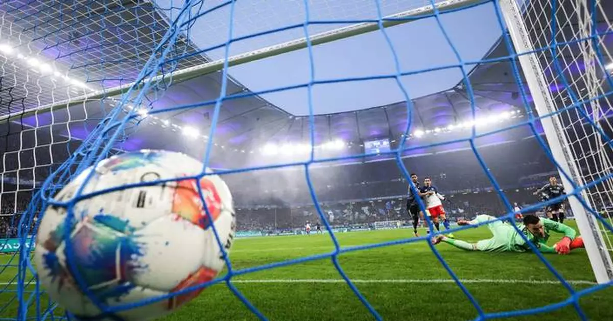 Leverkusen's Bundesliga game at Hamburg postponed over stadium roof concerns