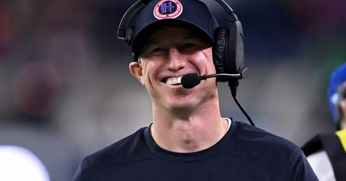 Bobby Slowik promoted to Dolphins offensive coordinator under new coach Hafley, AP source says