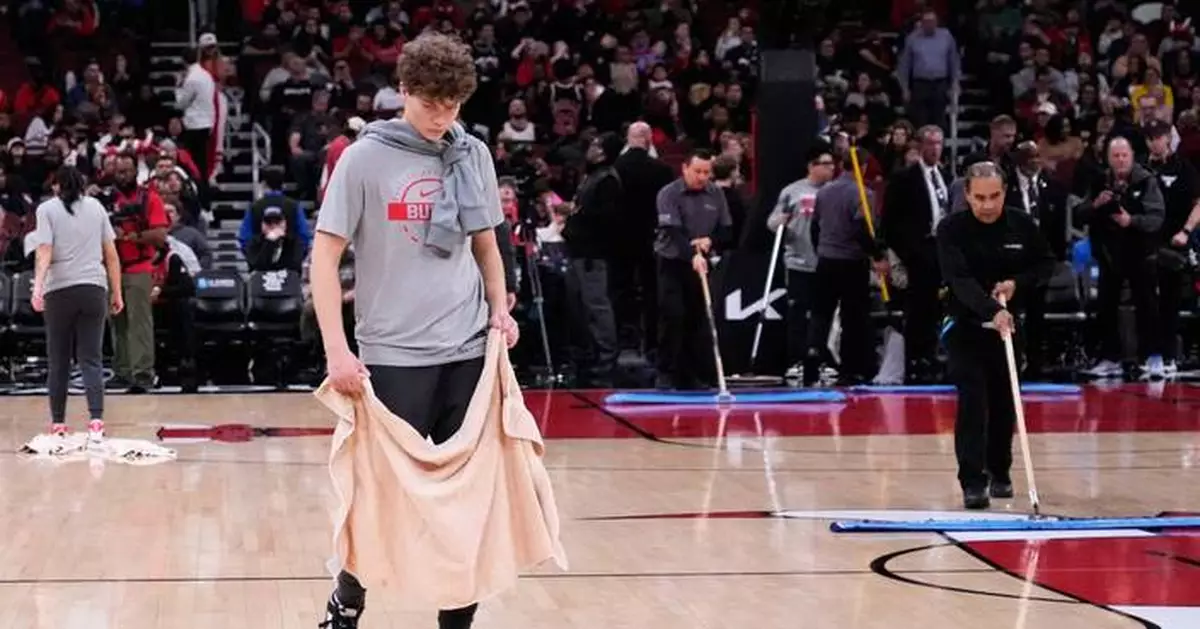 How a slippery court led to a grueling stretch for the Bulls and Heat: 4 games in 5 days await