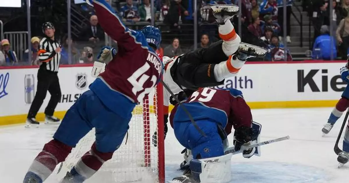 Tippett has 2nd career hat trick, Flyers beat NHL-leading Avs 7-3