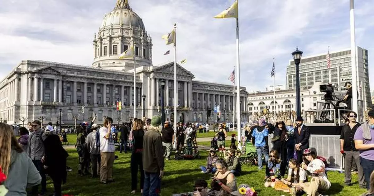 Thousands of fans celebrate life of legendary Grateful Dead guitarist Bob Weir in San Francisco