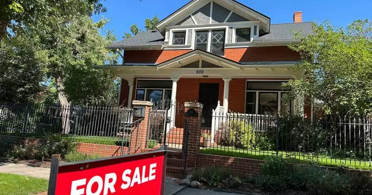 Average US long-term mortgage rate edges higher but remains near 2025 low