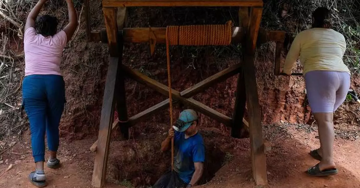 Photos show miners in El Callao, Venezuela, where gold has become an important source of income