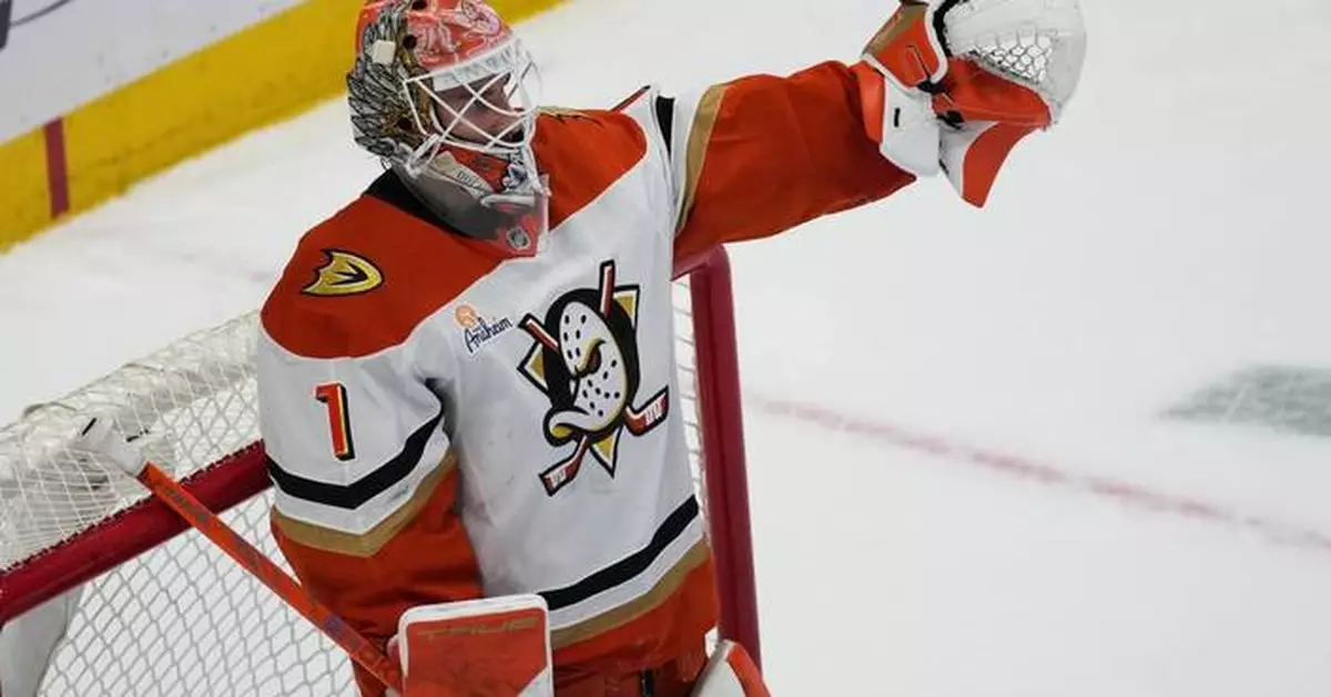 Granlund, Gauthier score in shootout as Ducks beat Avalanche 2-1