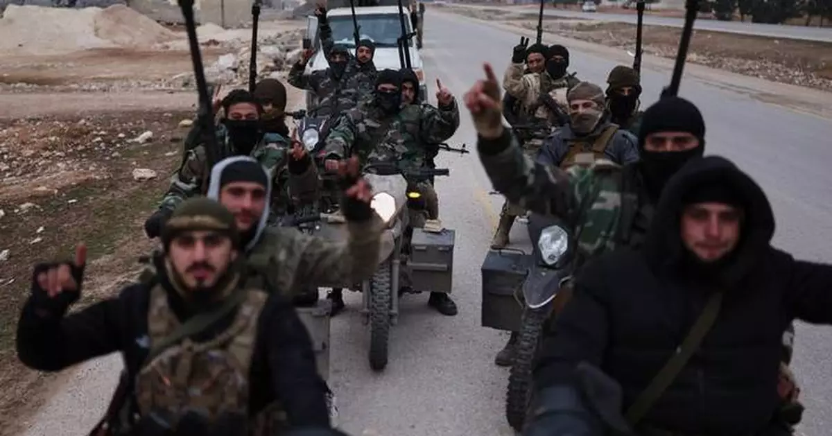 Syrian government forces enter northern towns after Kurdish fighters withdraw