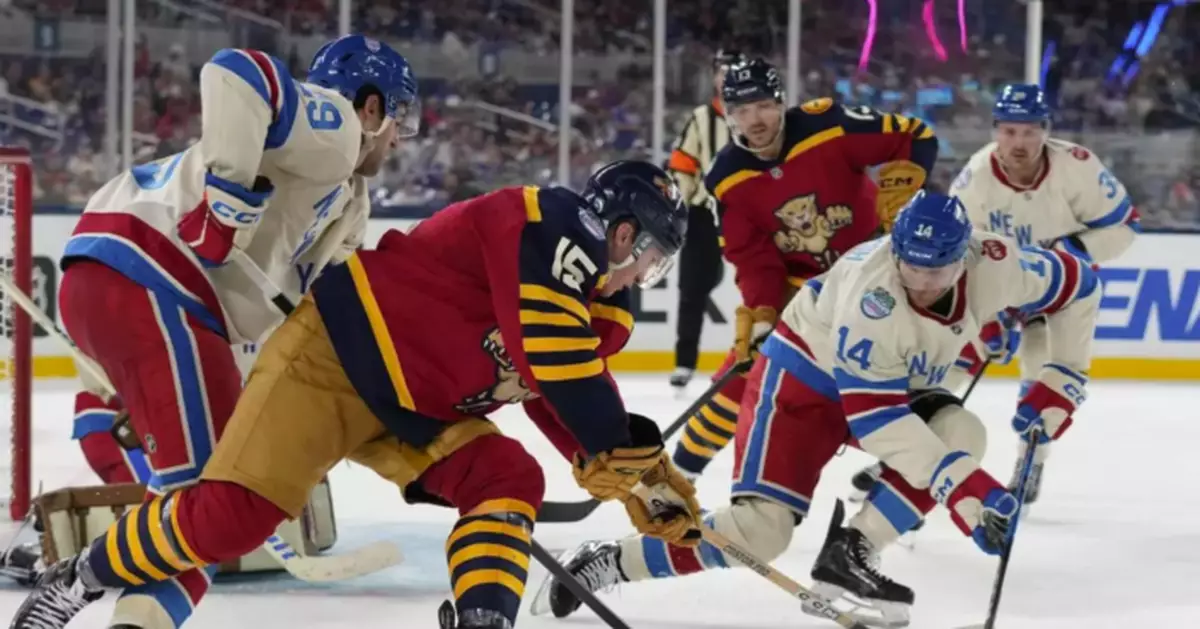 Rangers beat Panthers 5-1 in first outdoor hockey game in Miami. Mika Zibanejad has hat trick