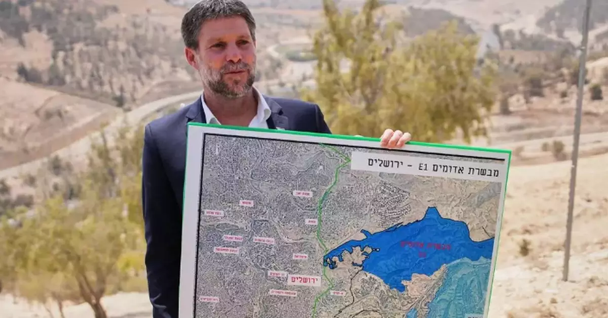 Israel clears final hurdle to start settlement construction that would cut the West Bank in two