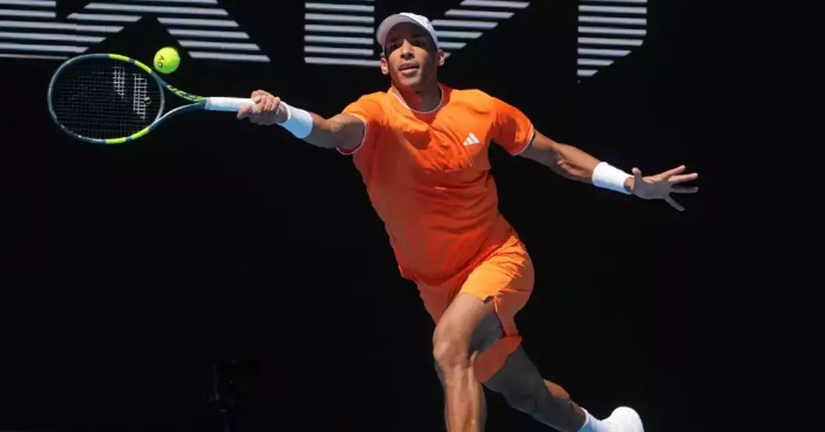 Canada's Stakusic leaves court in a wheelchair as Australian Open warms up