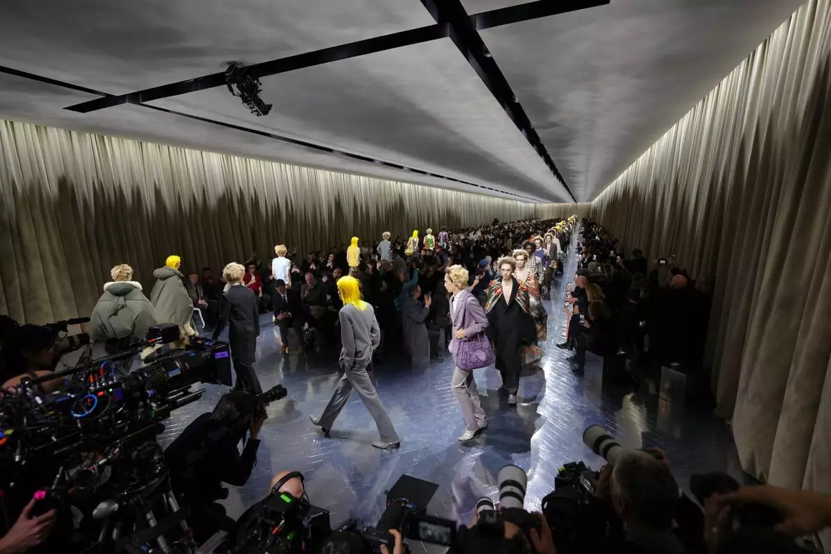 Models wear creations as part of the Dior Fall/Winter 2026-2027 Men's collection presented in Paris, Wednesday, Jan. 21, 2026. (AP Photo/Aurelien Morissard)