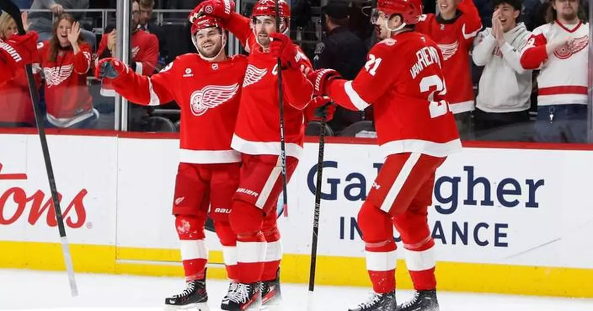 Larkin's tiebreaking goal in 3rd period sends Red Wings to 4-2 win over Sharks