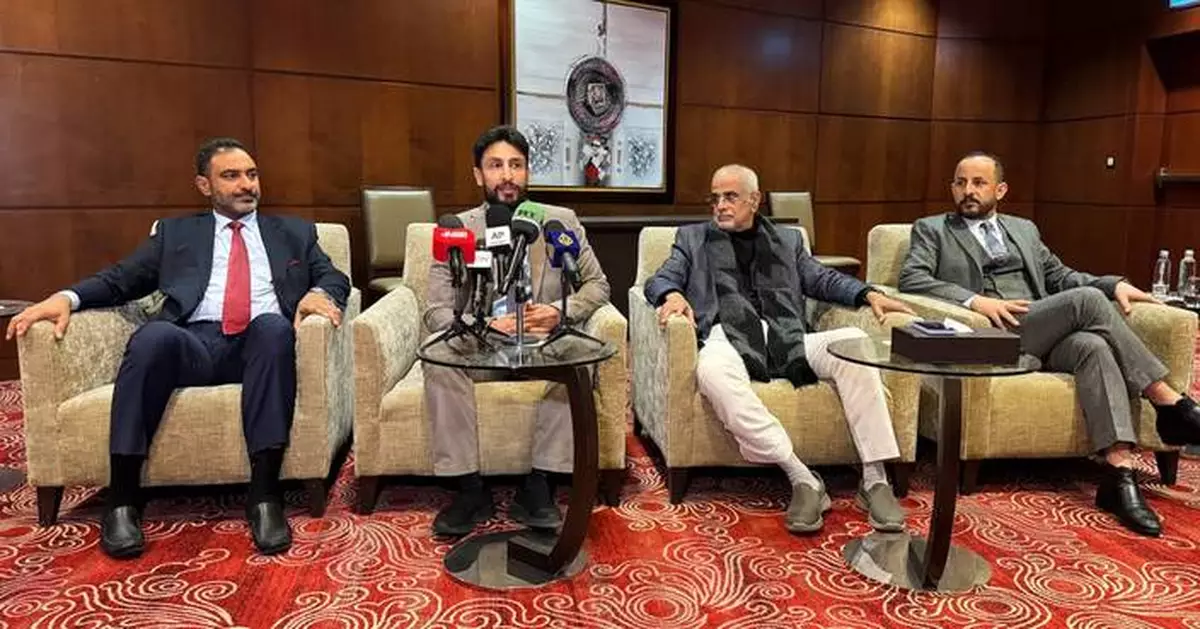 Yemeni politicians meet in Riyadh after dissolving a southern separatist group