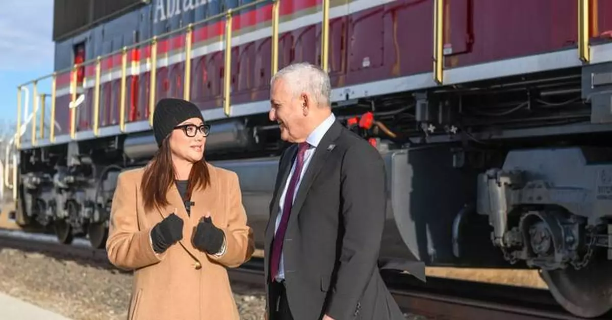 U.S. Labor Secretary Visits Union Pacific Railroad as Part of Nationwide Tour to Promote Job Creation and Workforce Development