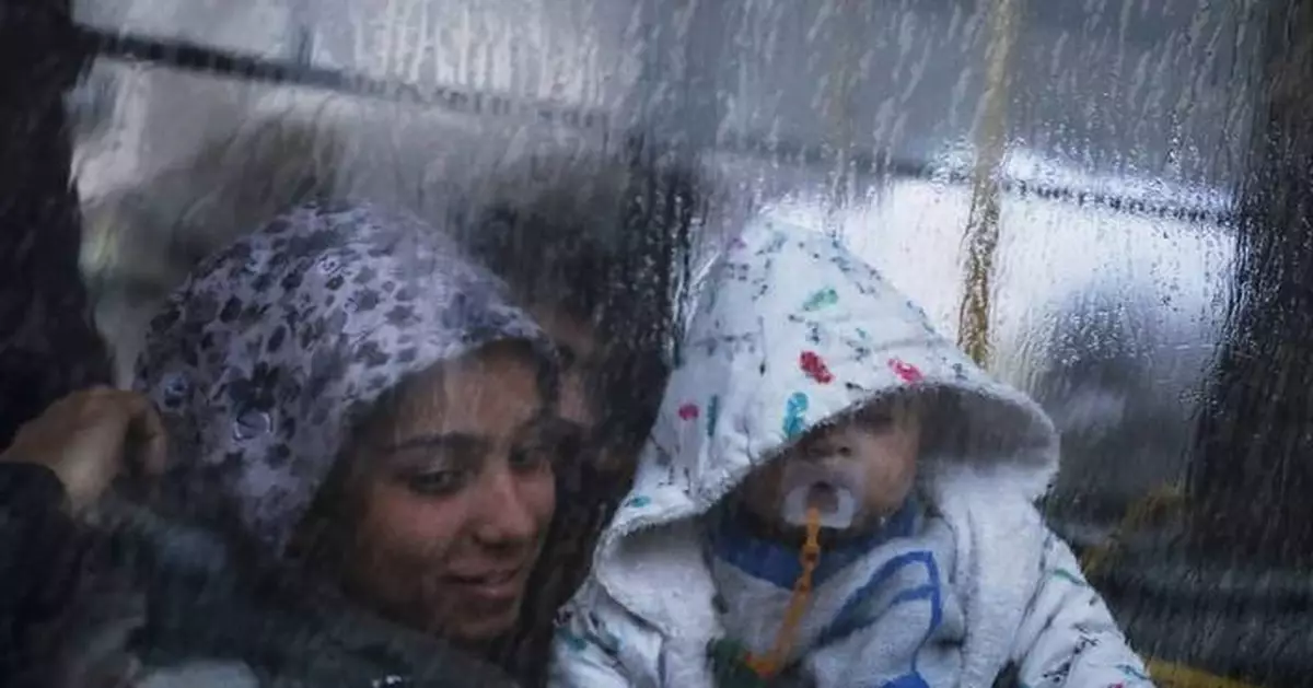 Displaced Aleppo residents return home after days of intense clashes