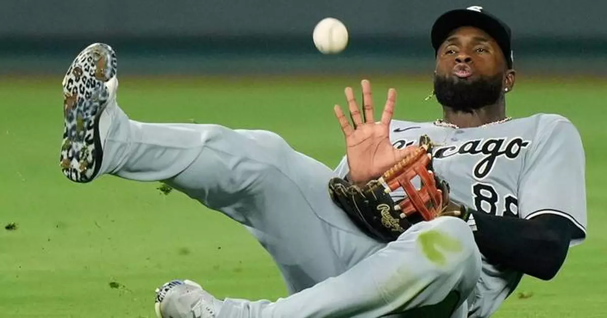 Mets acquire CF Luis Robert Jr. in a trade with the White Sox