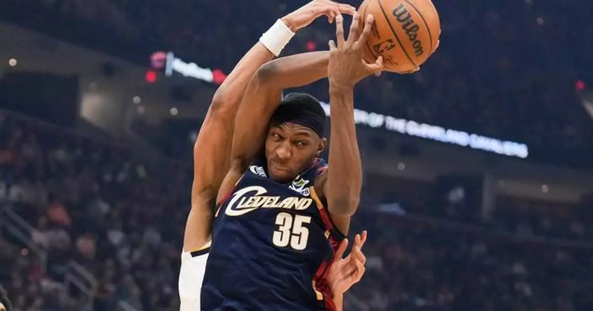 Donovan Mitchell scores 33 points, Cavaliers outlast short-handed Nuggets 113-108