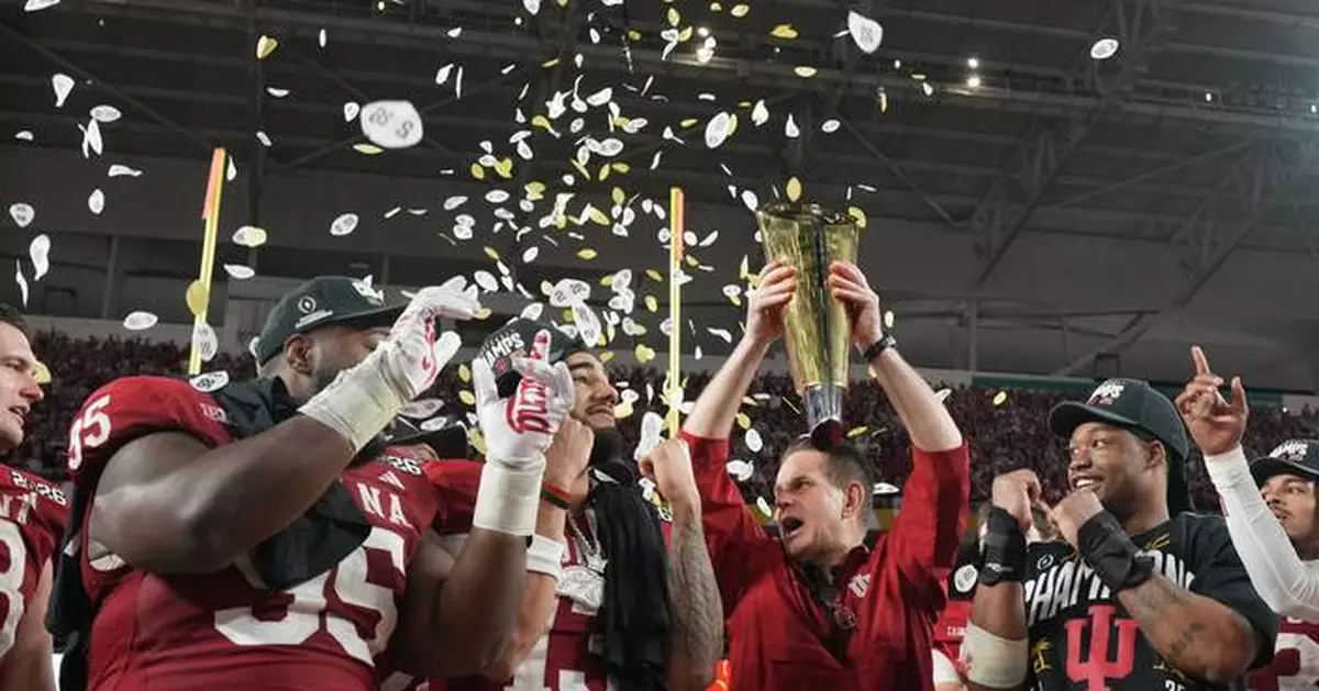 No. 1 Indiana tops final AP Top 25 football poll of season as Big Ten's title run reaches 3 straight