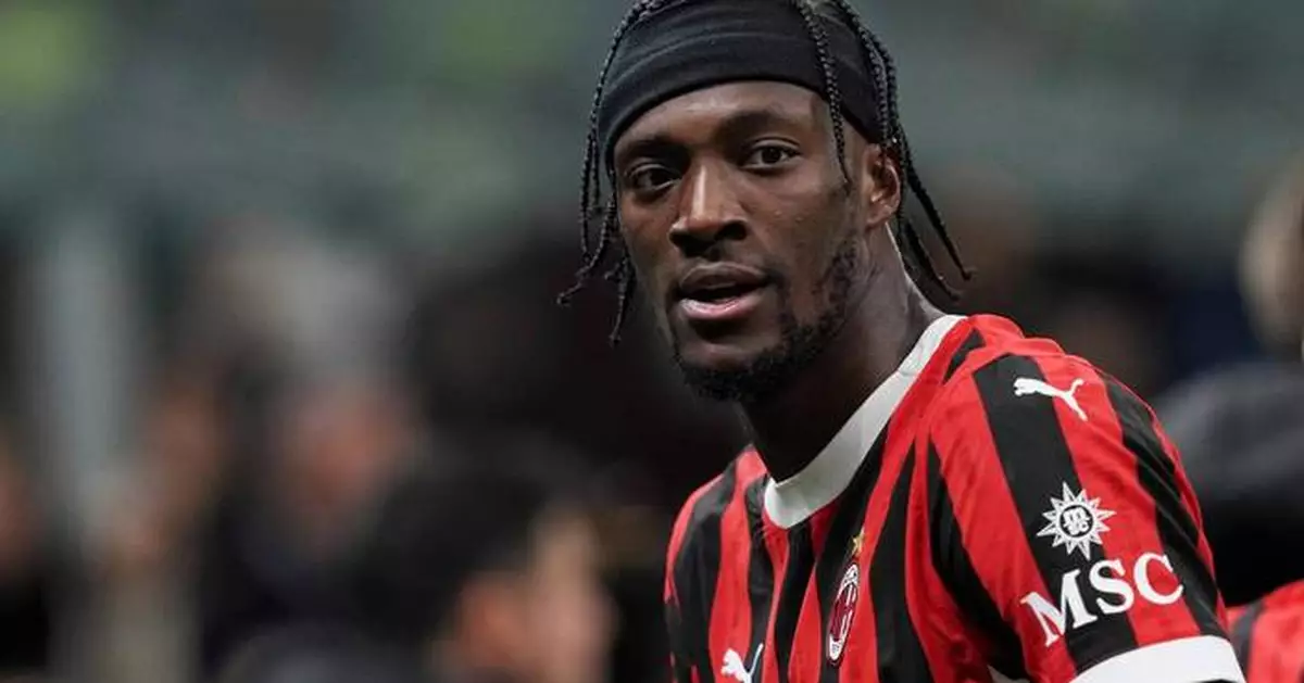 Aston Villa signs striker Tammy Abraham from Besiktas