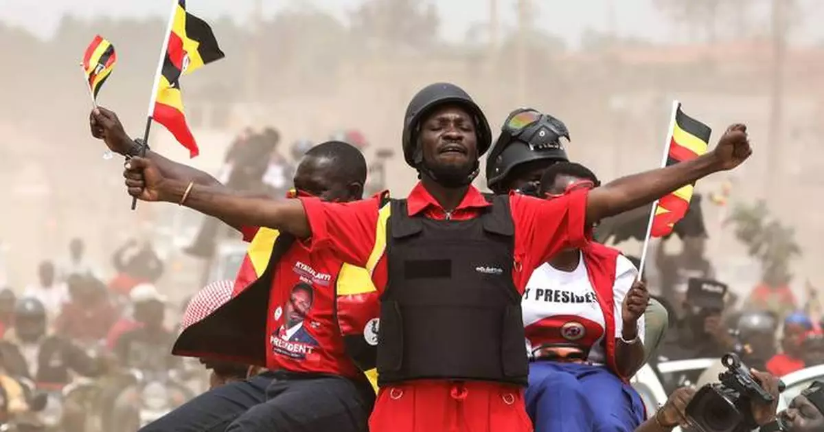 Ugandan opposition leader campaigns in flak jacket