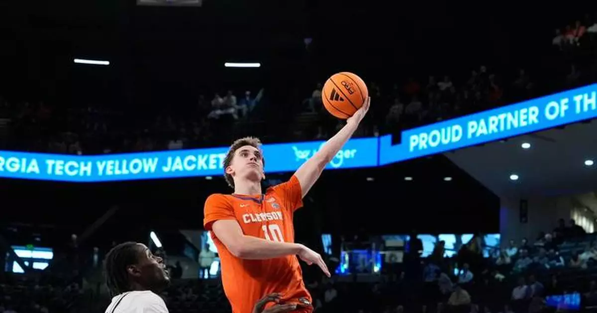 No. 18 Clemson gets hot from long range, beats Georgia Tech 77-63