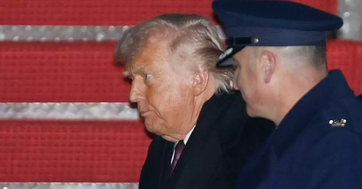 Trump, unbowed by backlash to Minneapolis shooting, blames Democrats for 'chaos'