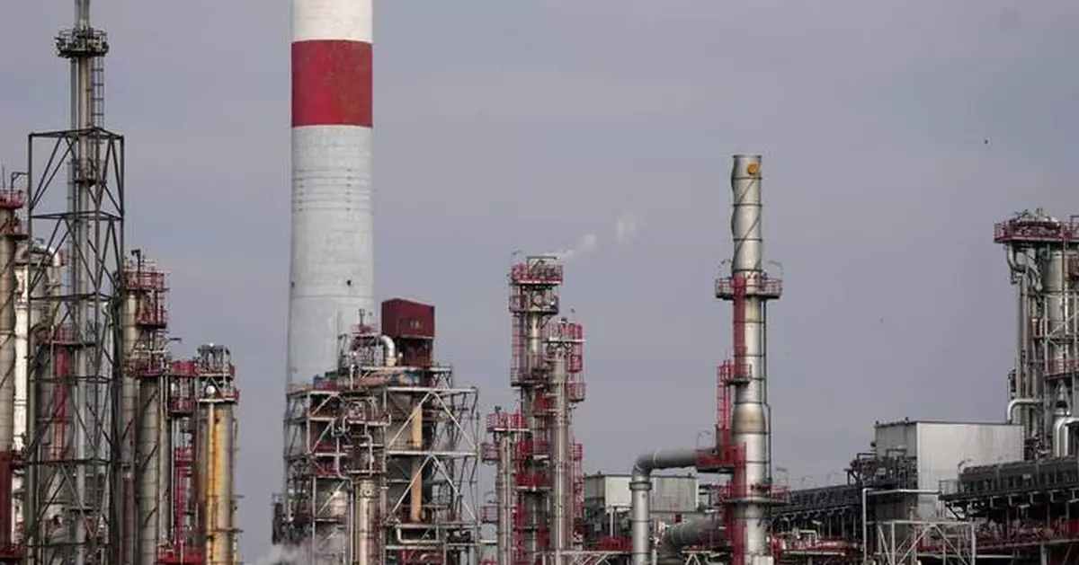 Hungary's MOL to buy Serbia's Russia-owned NIS oil company if US approves