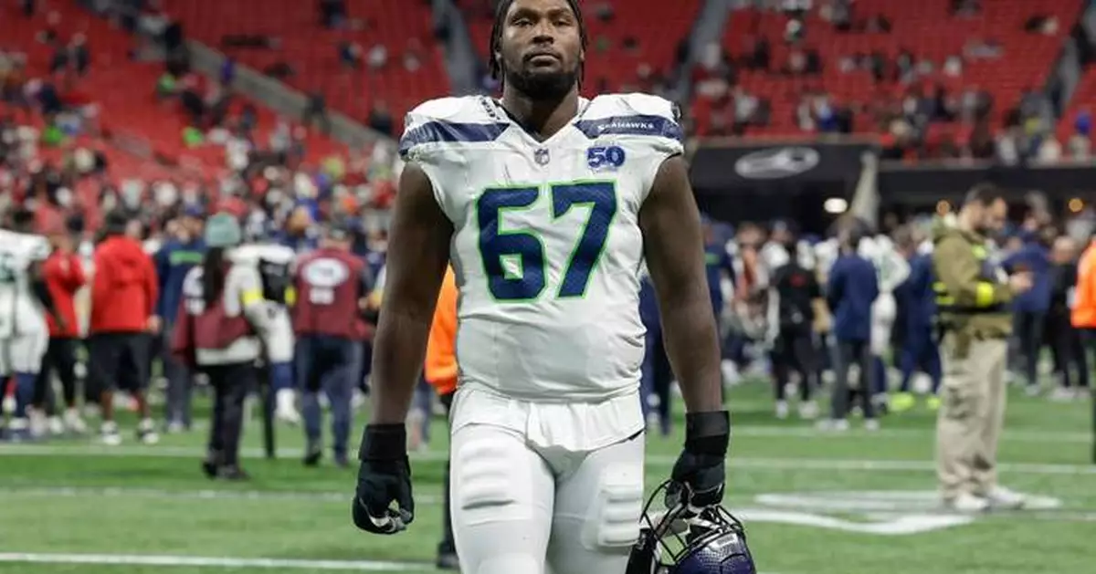 Seahawks sign LT Charles Cross to 4-year extension. He's expected to return from injury for playoffs