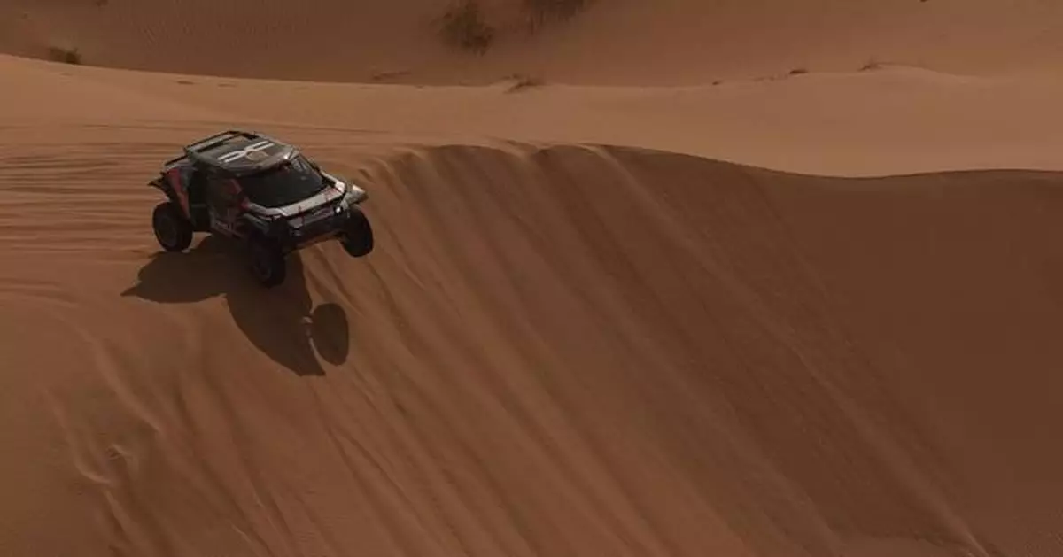 Lategan's late trouble gifts Dakar Rally stage seven to Ekström