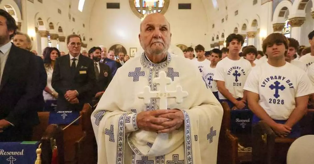 Florida's Greek community gathers for 120th Epiphany celebration and annual dive to retrieve cross