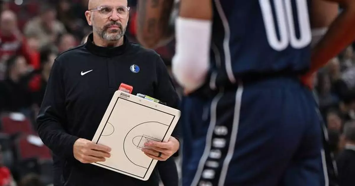 Jason Kidd ejected from Mavericks' game in Chicago for arguing with Scott Foster