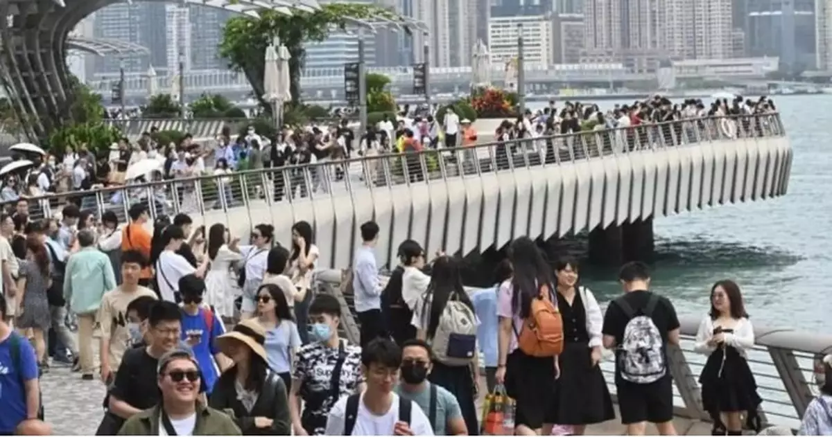 Shiu Ka-fai: Local Retail Sales Performed Well During the Three-day Holiday from January 1st