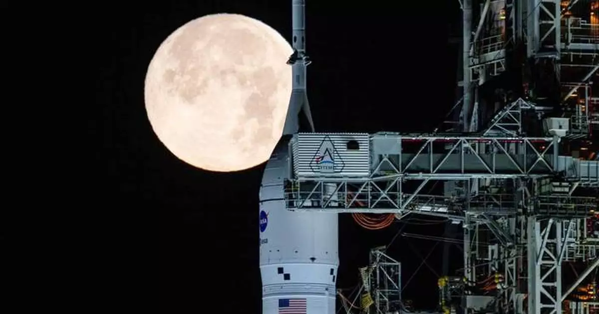 Old Apollo rocks shed new light on the moon's magnetic field long ago