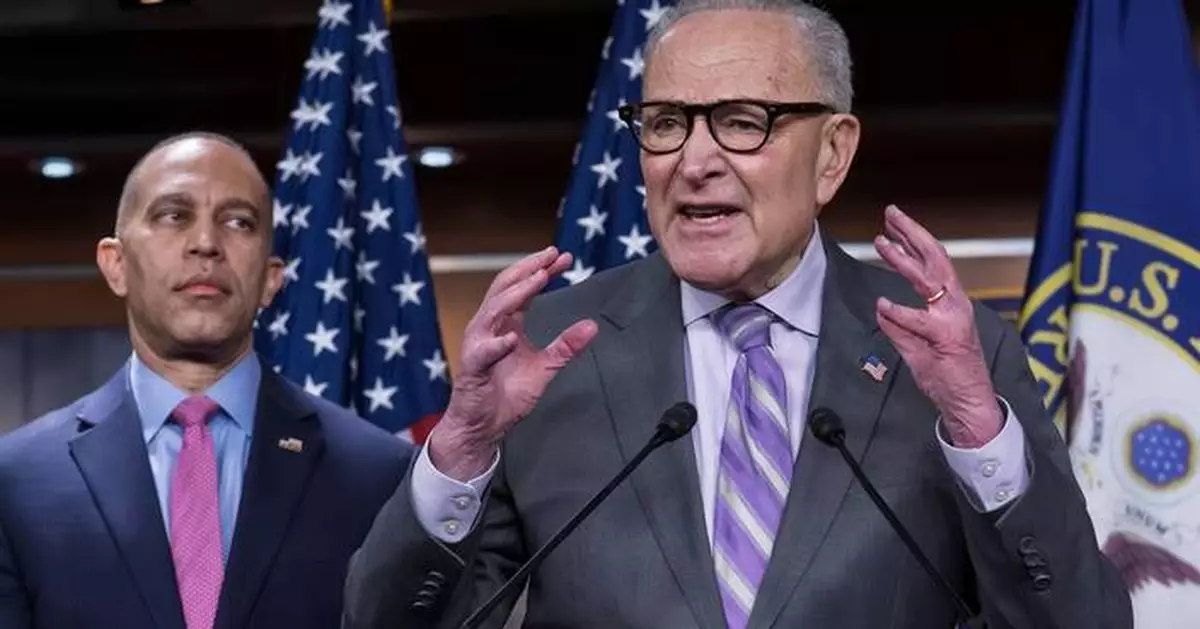 Democrats and White House trade offers as shutdown of Homeland Security looms