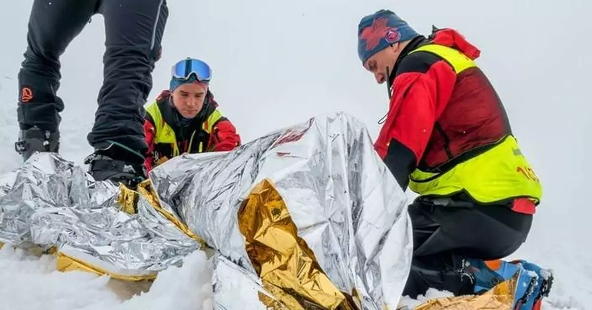 Avalanche in the highest Slovak mountain range kills 2 Hungarian climbers