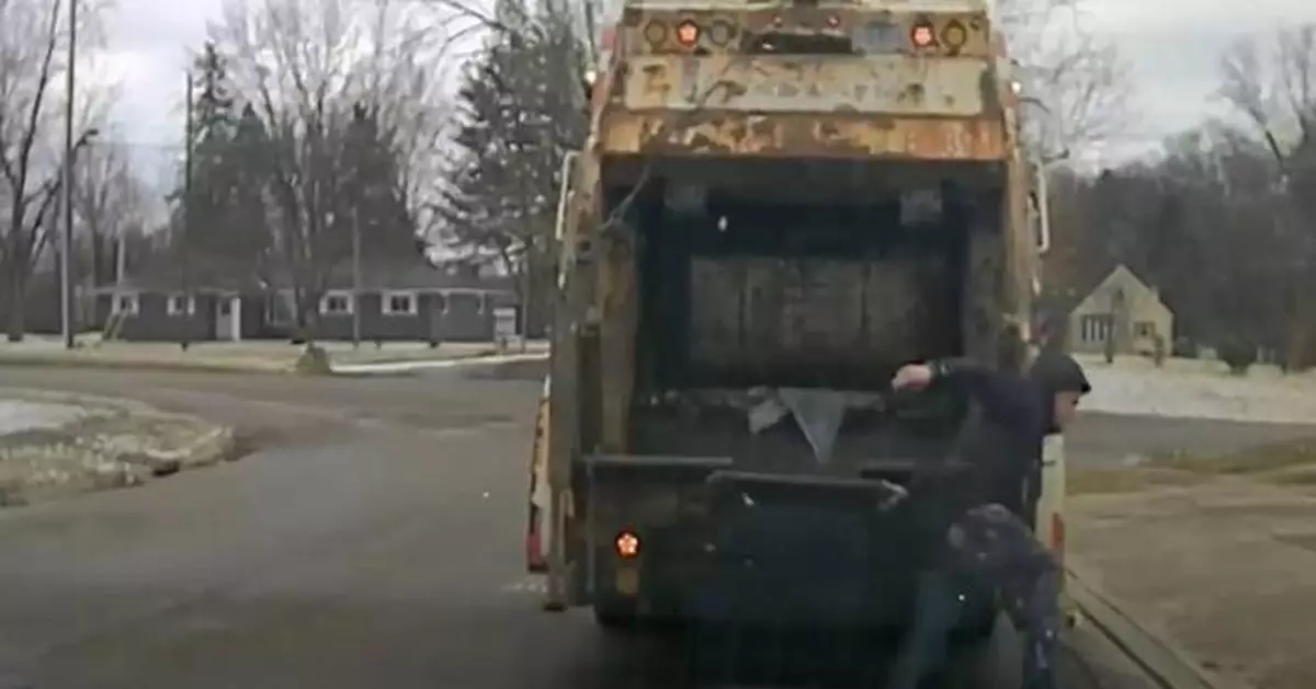 Ohio sanitation worker surprised to find police suspect in trash can
