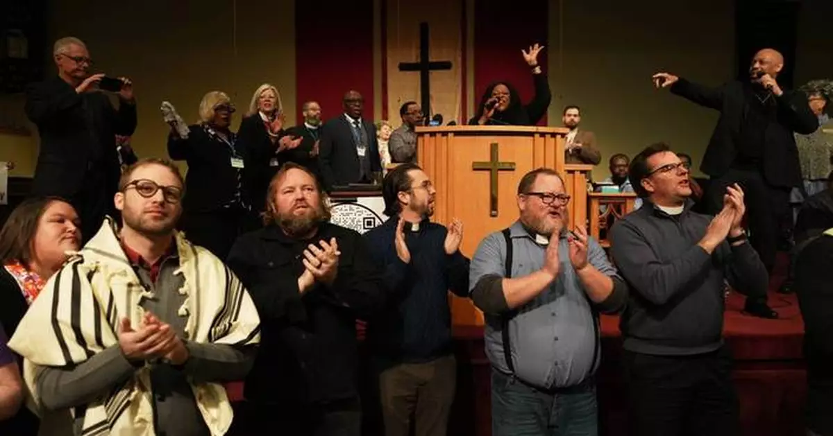 Hundreds pack an Ohio church to back extending protected status for Haitians in the US