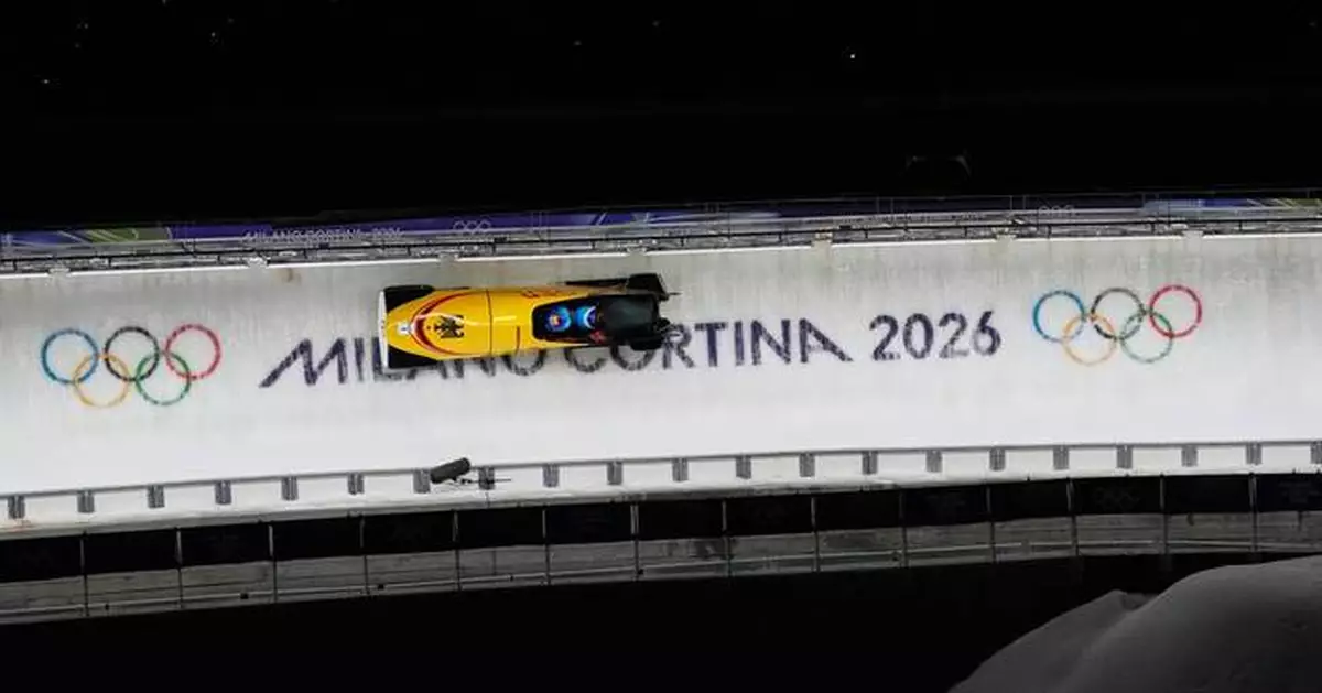 Johannes Lochner leads German 2-man Olympic bobsled sweep, Frank Del Duca 4th for US