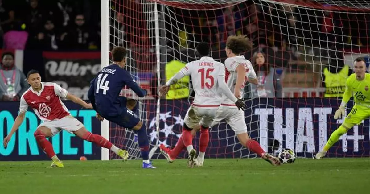 Ousmane Dembélé comes off in first half of PSG's 3-2 win against Monaco in Champions League playoffs