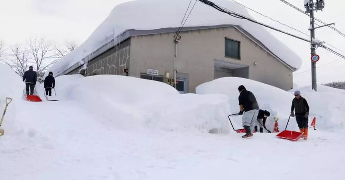 Northern Japan hit by deadly snowfall, as warnings issued on more heavy snow