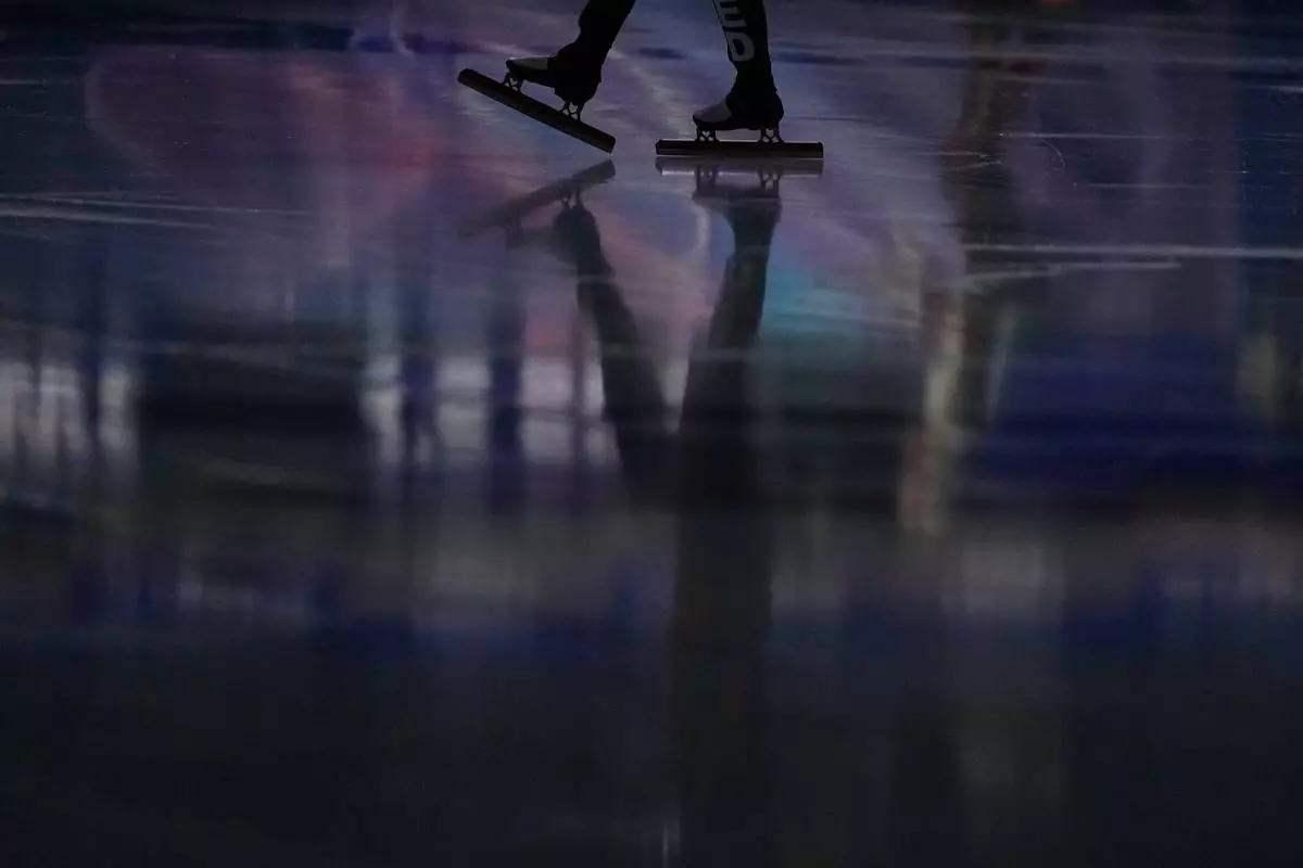 Xandra Velzeboer of the Netherlands competes during the short track speed skating women's 500m at the 2026 Winter Olympics, in Milan, Italy, Thursday, Feb. 12, 2026. (AP Photo/Natacha Pisarenko)