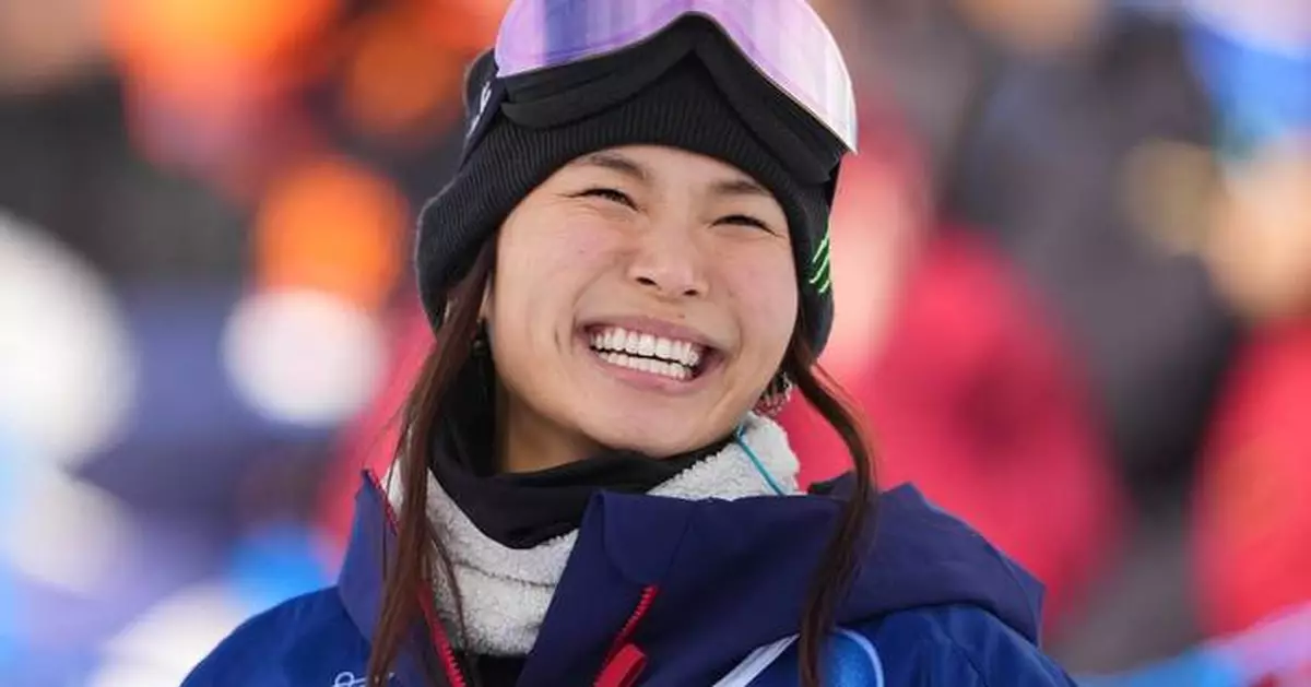 Chloe Kim shows no rust in a no-drama run through Olympic halfpipe qualifying
