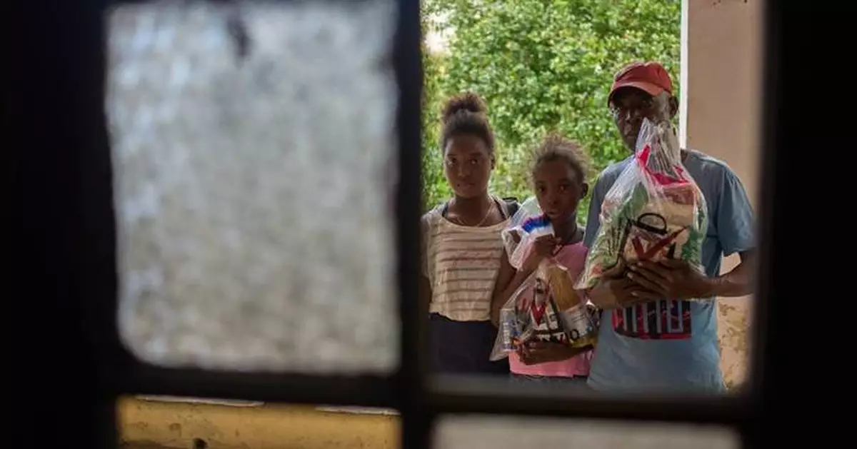 Cuban families receive 'Made in Mexico' essentials as crisis worsens