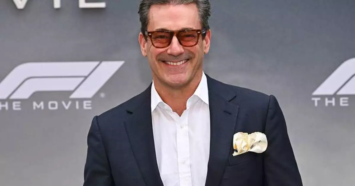 Jon Hamm comes full circle, hosting NFL Honors 15 years after attending inaugural ceremony