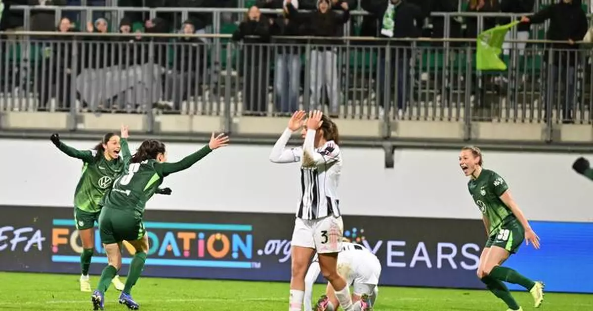 Wolfsburg rallies to draw with Juventus in Women's Champions League. Man United wins
