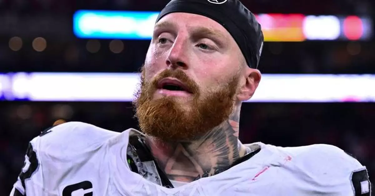 Raiders pass rusher Maxx Crosby laughs off trade talk, focuses on recovery