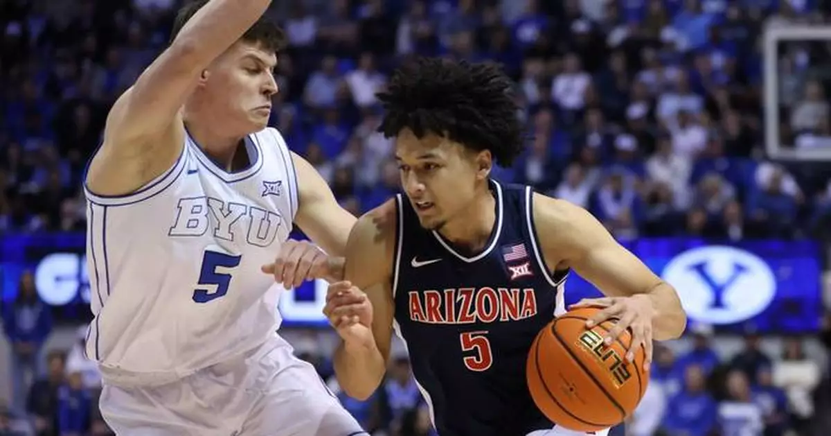 Brayden Burries of top-ranked Arizona chosen AP men’s college basketball player of the week